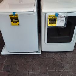 Washer And Gas Dryer LIKE New 
