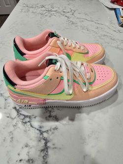 Women's size 7 Airforce 1 shoes