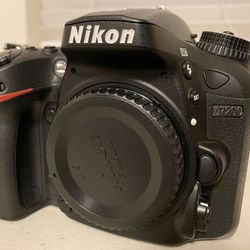 Nikon D7200 DSLR body with battery grip