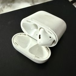 Apple AirPods Gen 2 Case + AirPod