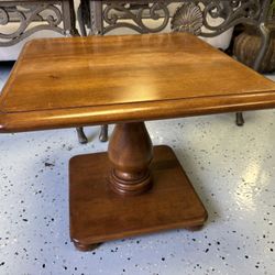Ethan Allen Accent Table 