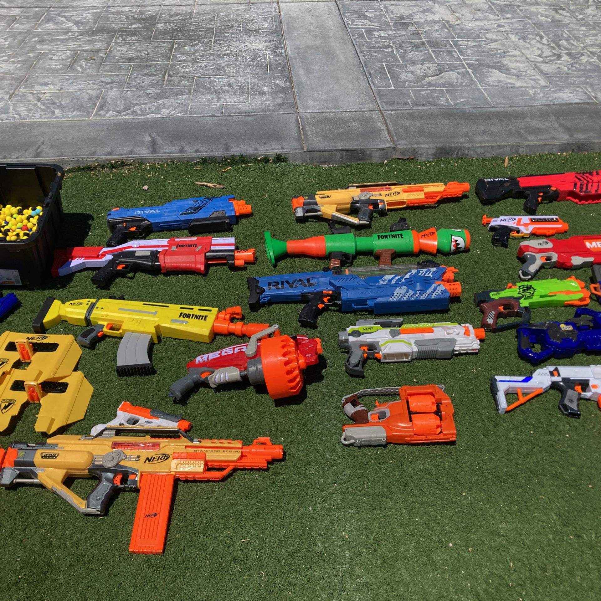 Tilsyneladende syndrom Strengt Nerf Guns And Accessories for Sale in Hesperia, CA - OfferUp