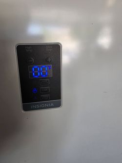 Insignia Freezer/Frig Interchangeable