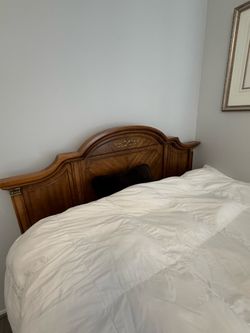 Queen Bed Set