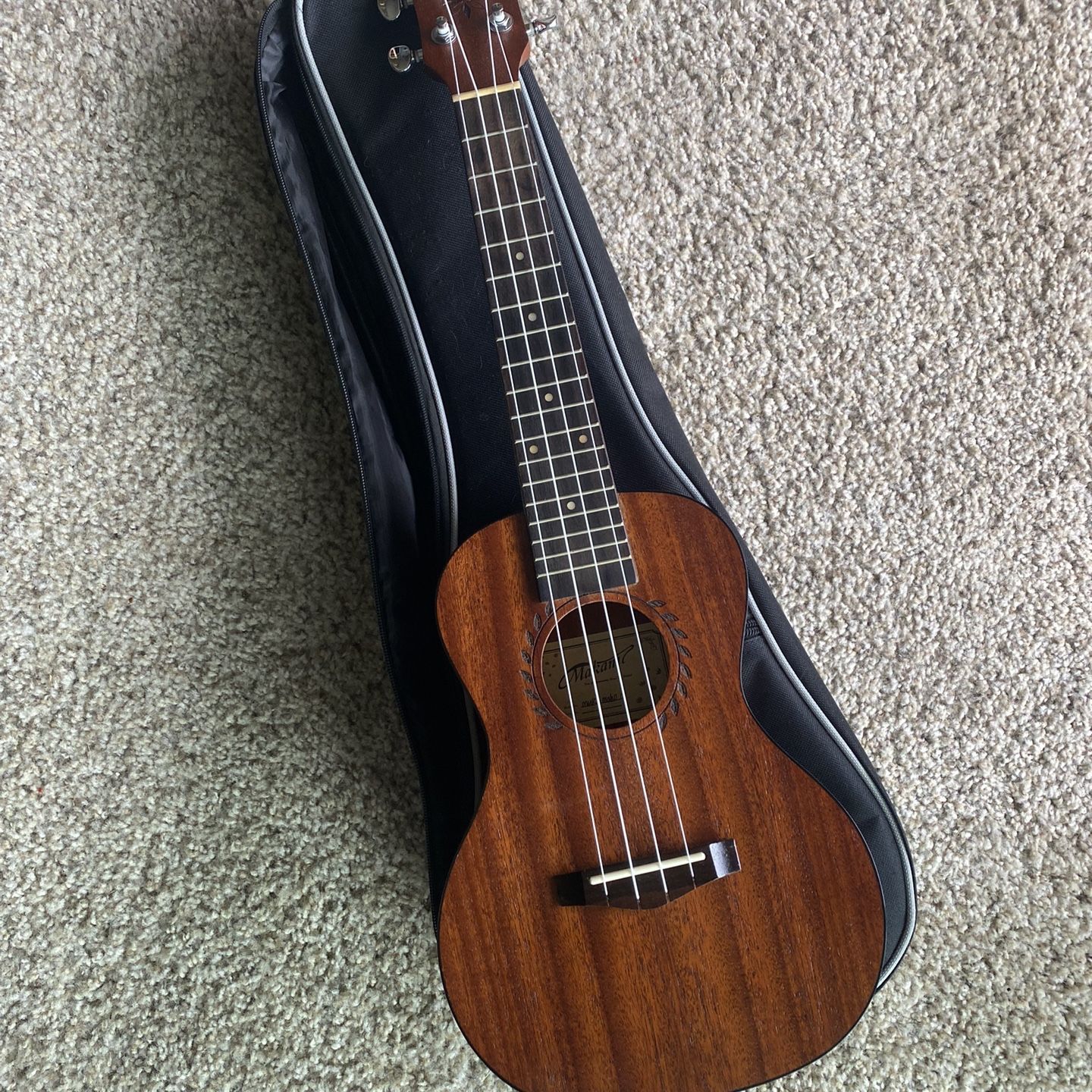 Makani ukulele deals