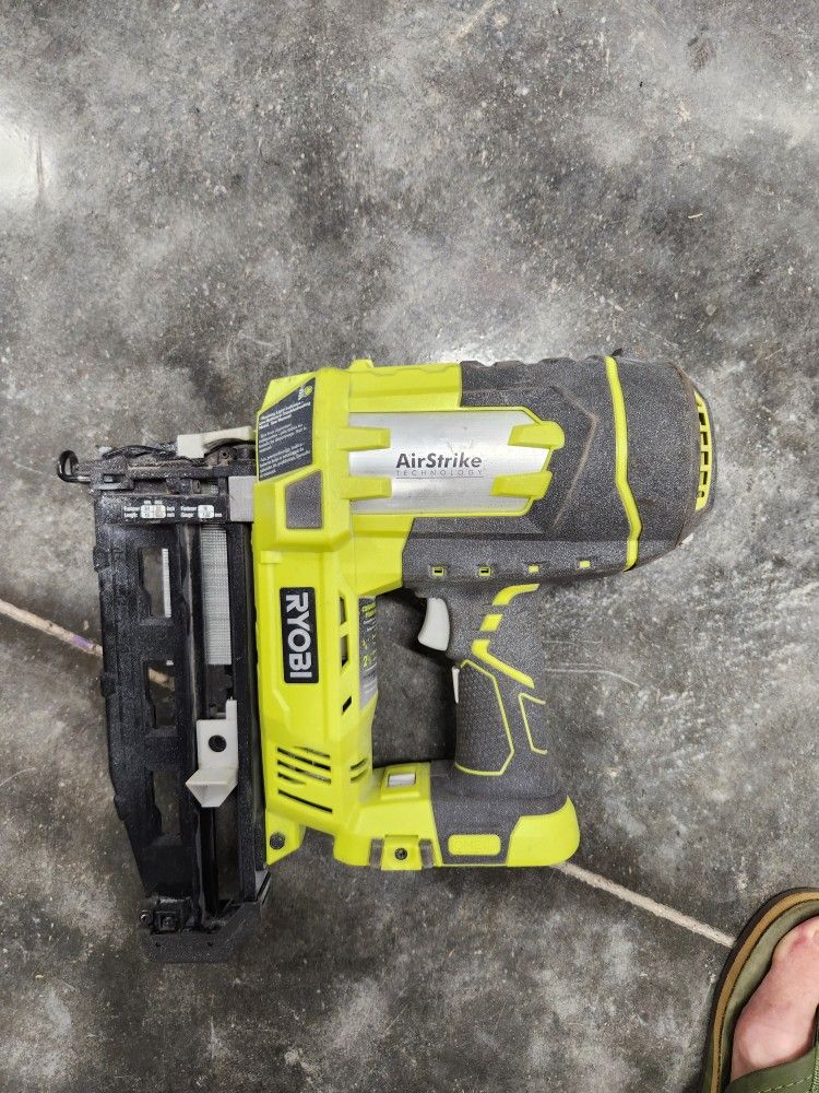 RYOBI ONE+ 18V 16-Gauge Cordless AirStrike Finish Nailer