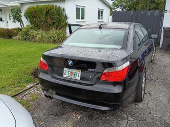 BMW 550i Sedan Black