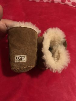 Ugg boots for baby girl size 0/1