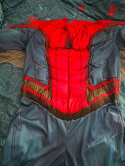 Marvel Homecoming Spider Man Men’s Xtra Large 
No mask 
25