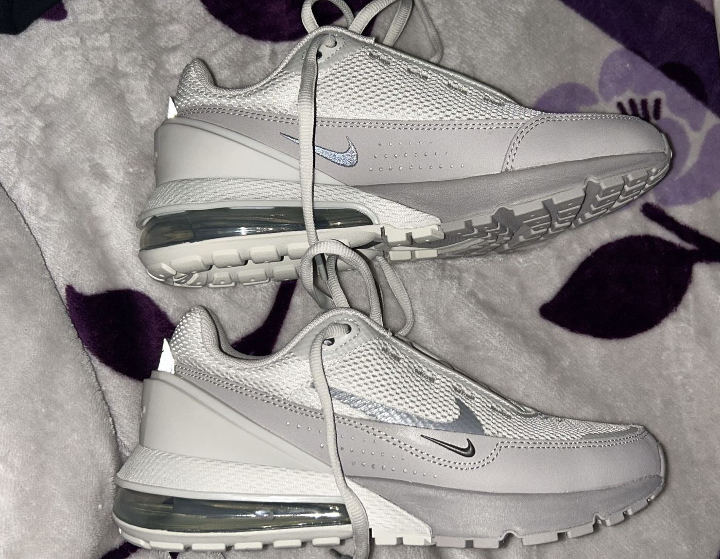 nike air max pulse light bone