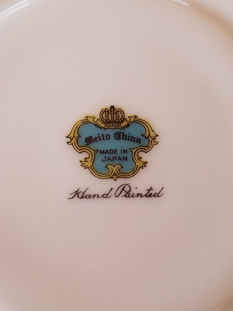 maitoページ Meito China made in Japan hand painted, white and cream