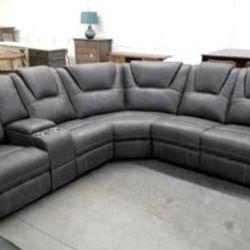 Beautiful Gray   Sectional Power Recliners (New)