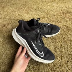 Black Nike Quest 3 running shoes; excellent condition, hardly worn