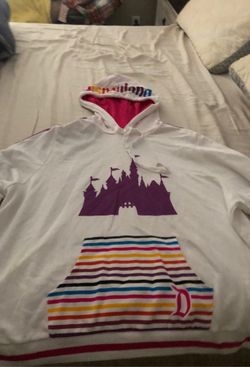 DISNEY SWEATSHIRT