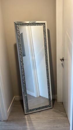 ✨ LARGE FULL-LENGTH GLAM MIRROR ✨