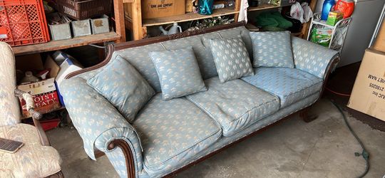 Vintage 1940s Duncan Phyfe Style Camelback Sofa - Blue Floral Damask