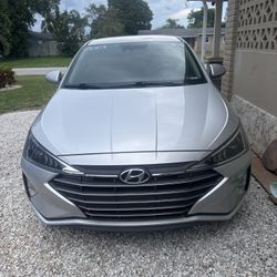 Hyundai Elantra 2019