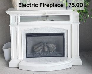 White Electric Fireplace with Mantel