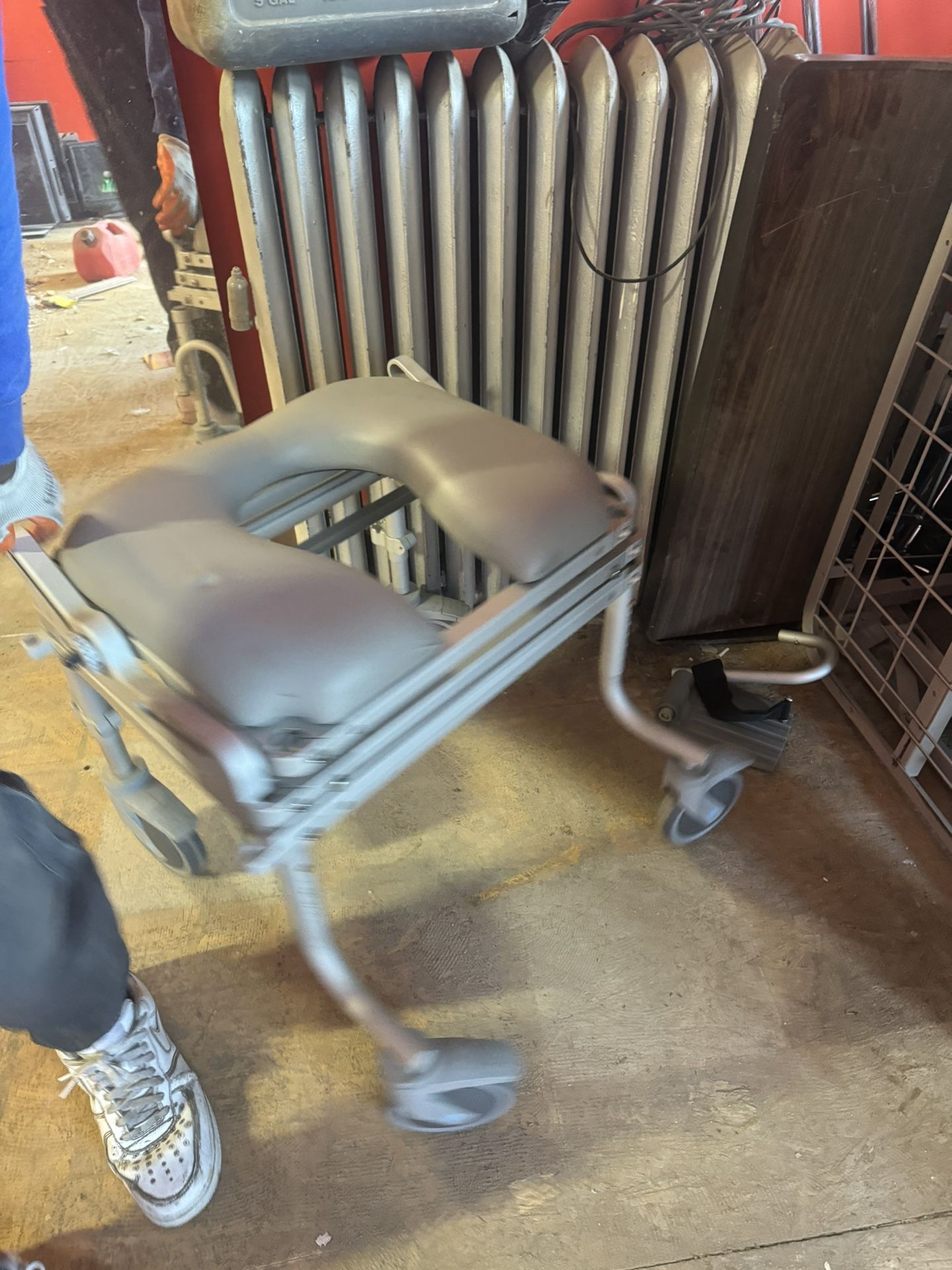 commode chair
