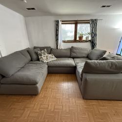 Cloud-Style Modular Sectional – Free Curbside Delivery