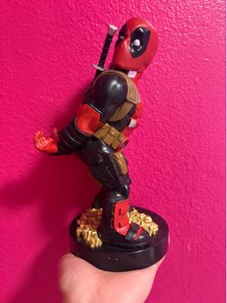 Dead pool controller holder