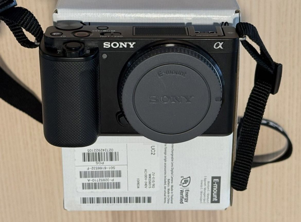 Sony ZV-E10 Mirrorless Camera with 16-50mm Lens-(Black)