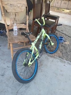 Green freestyle bike