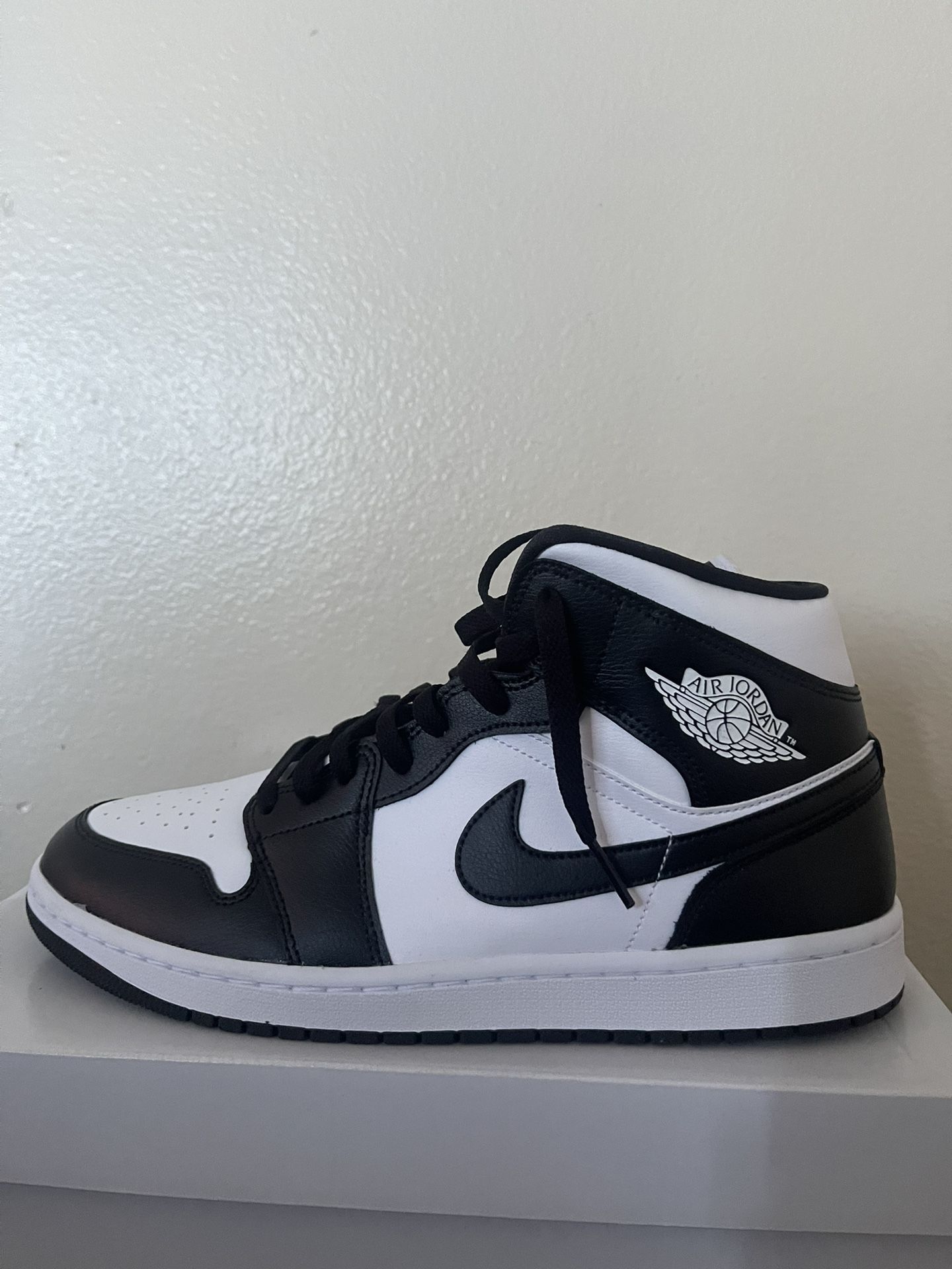 Jordan 1 Mid