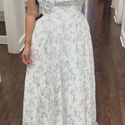 White spaghetti strap formal dress Size 17