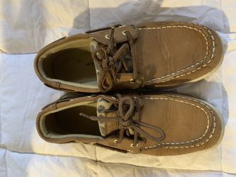 Girls Sperry’s size 2