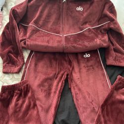 New Women Inspired Set Size L $60 Firm