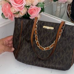 ORIGINAL Michael Kors Purse!!