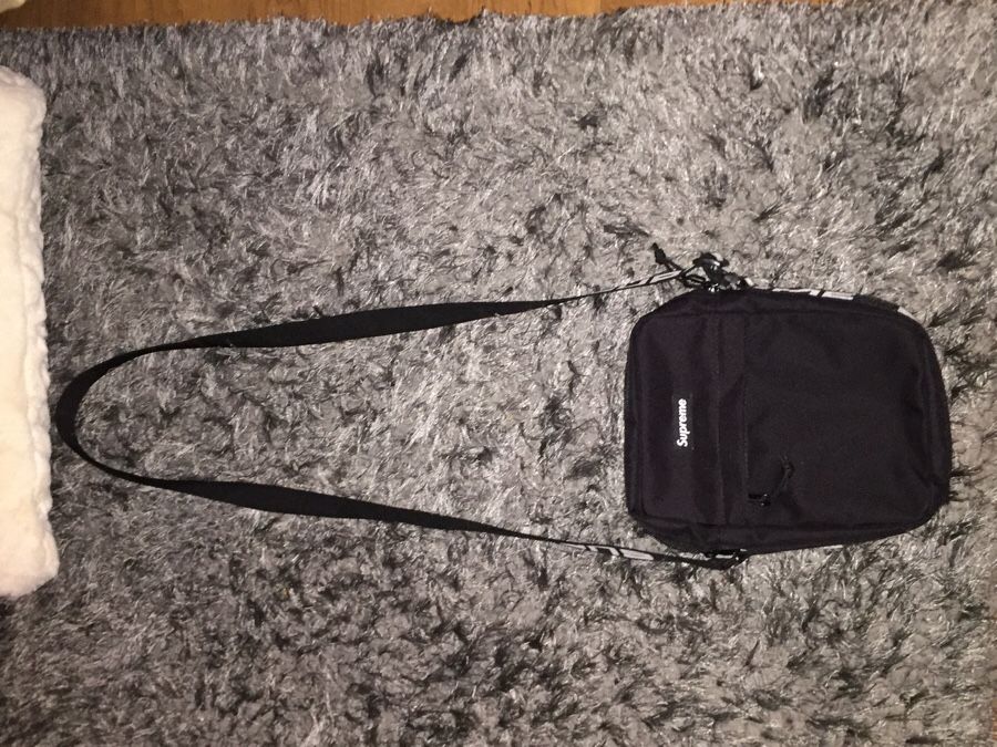 Supreme shoulder bag