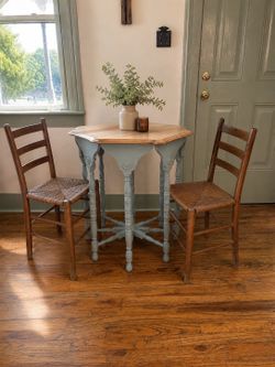 1890s drop leaf parlor table