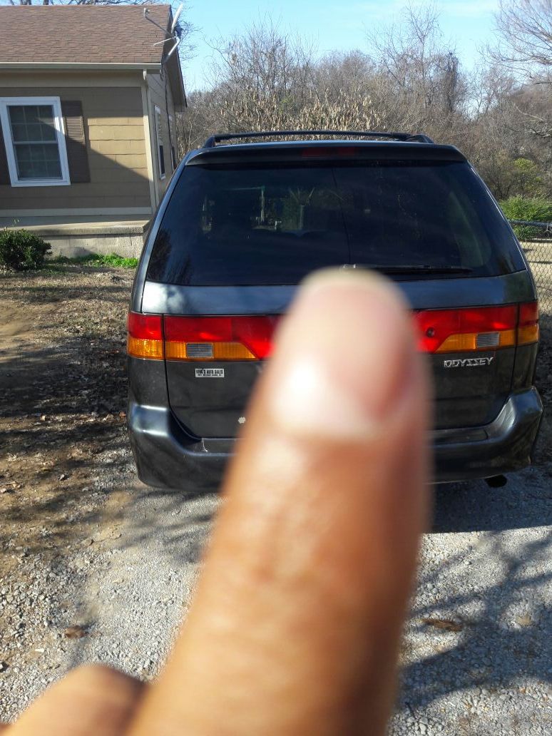 selling Odessey van - se habla español