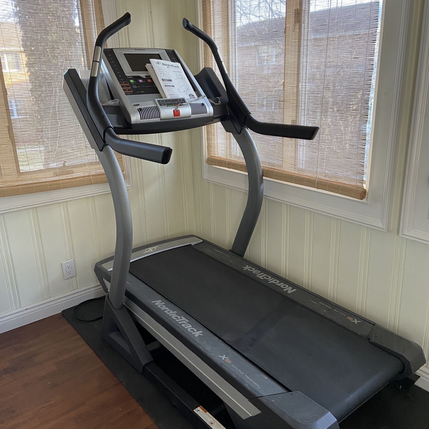NordicTrack X9i Incline Trainer Treadmill for Sale in Clifton NJ OfferUp