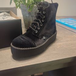 T-u-k  Viva Creepers