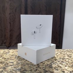 Airpod Pros 2nd Generation (USB-C) Magsafe Charging Case (Comes With Warranty)