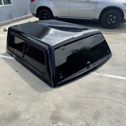 Leer 100XR  Black Good Conditions Dodge Short Bed 1500& 2500 