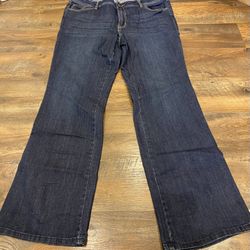 W62 Women’s Jean’s 