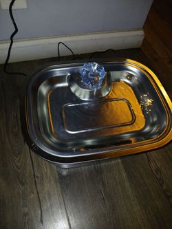 New in box dog fountain