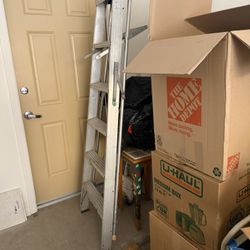 5 ft Aluminum A-Frame Ladder – Sturdy & Lightweight 