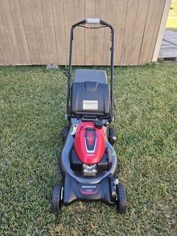 Honda Hrn216 Celf Propelled New $460 Firm Price/NUEVA $460 Precio Firme 