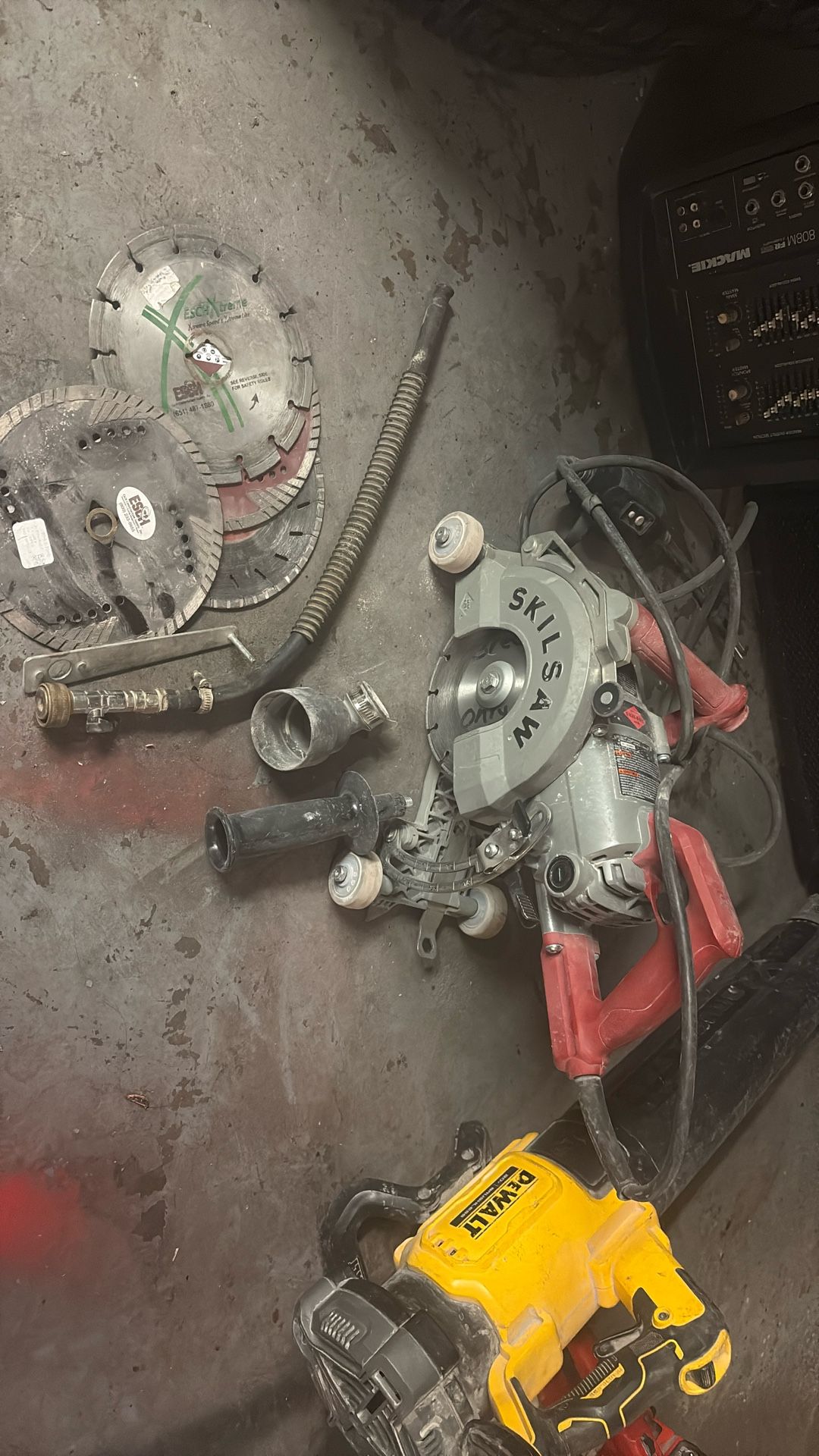 Skilsaw Concrete Worm Drive Saw