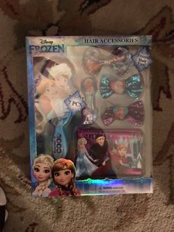 Brand new frozen bow brush set