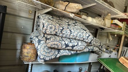 4 Cushions 