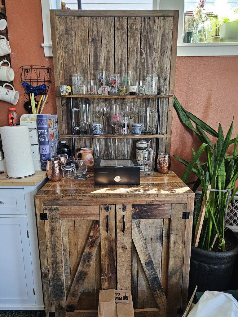 CUSTOM Whiskey cabinets for sale: help design your ideal Whiskey cabinet for your self or others. Perfect addition for your home or as a gift!
