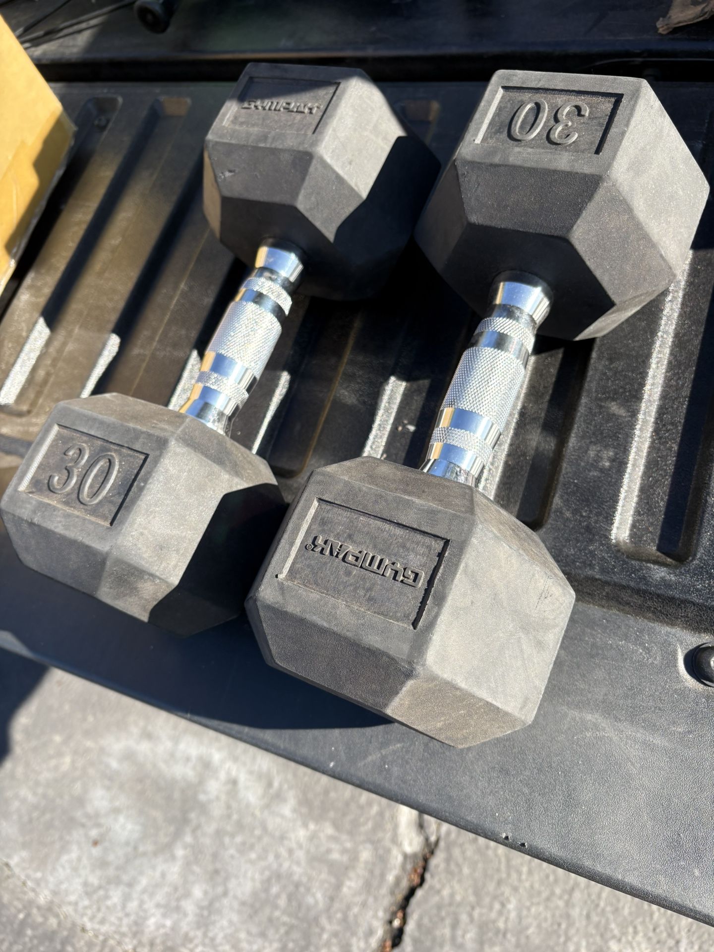30 lb Rubber Hex Dumbbells (Pair) – Like New