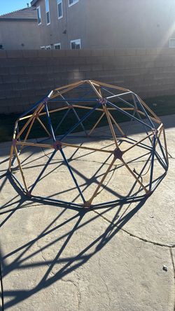 Kids jungle gym