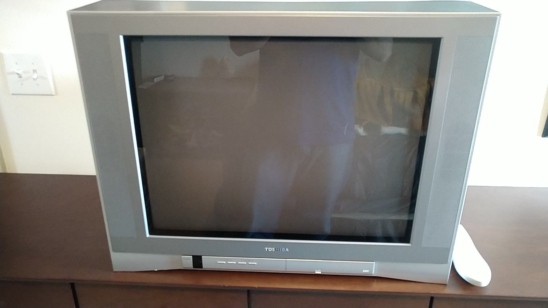 Toshiba TV model: 24af44